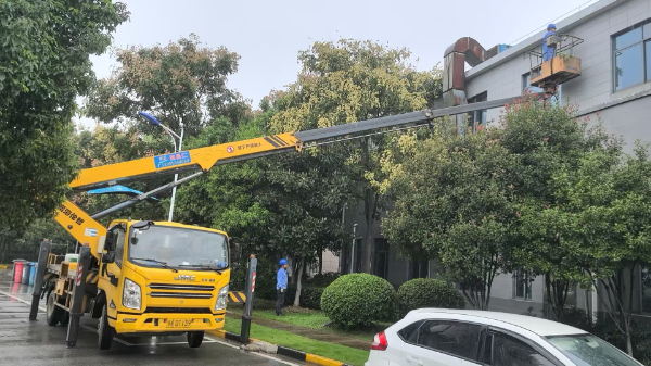 武昌高空作業車出租,徐東大街18米登高車租賃